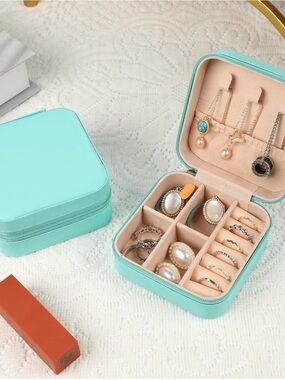 Compact Turquoise Travel Jewelry Case - Mint Blue